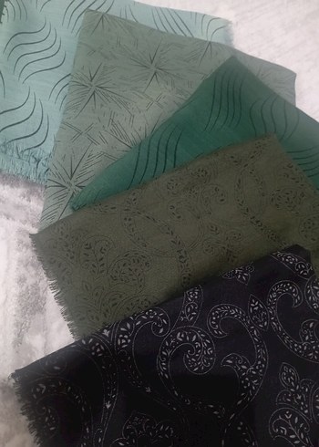 Desenli başörtü - Görsel 4