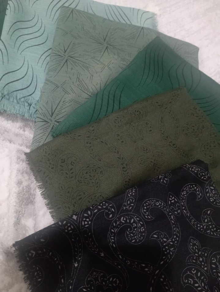 Desenli başörtü - Görsel 4