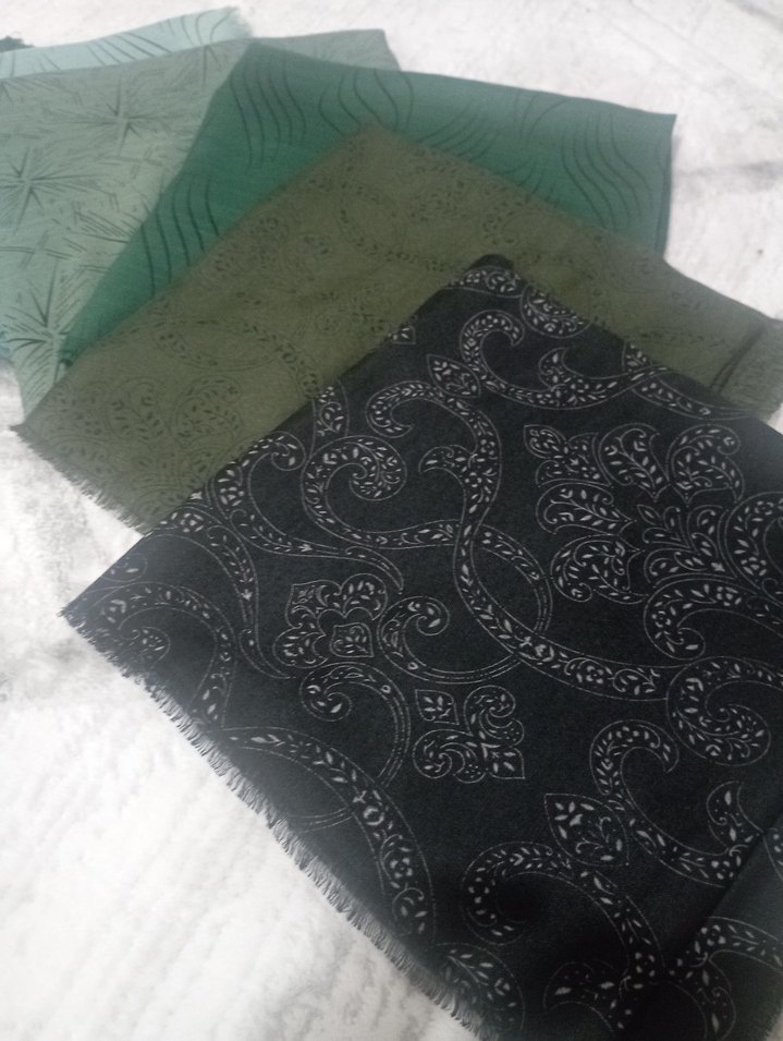 Desenli başörtü - Görsel 5