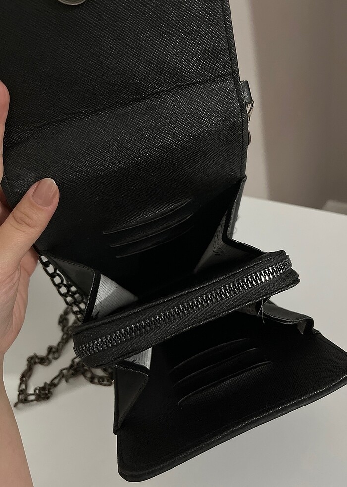 Siyah çanta - Görsel 2