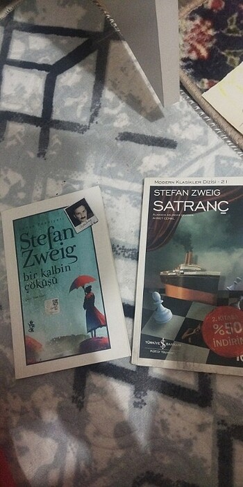 İki kitap 50 lira