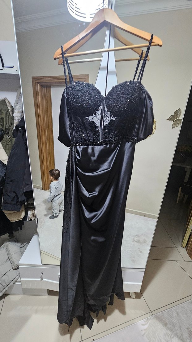 Siyah Straplez Uzun Gotik Abiye Elbise - Görsel 3