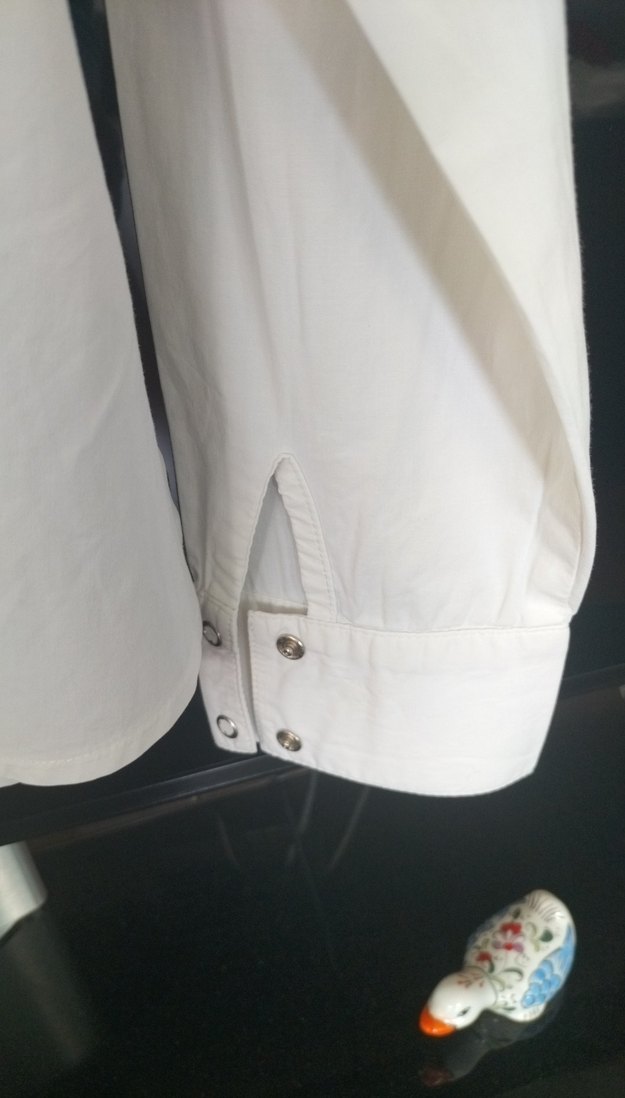 Düğmeli Beyaz %100 Pamuk Kadın Gömlek - Görsel 3