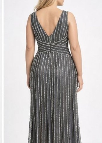 Gri Çizgili Uzun Askılı Abiye Elbise - Görsel 3