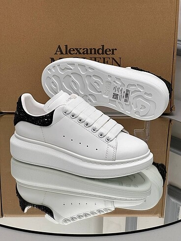 38 Beden beyaz Renk Alexander taşlı