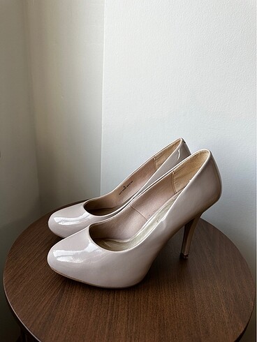 Marks & Spencer Krem Stilletto