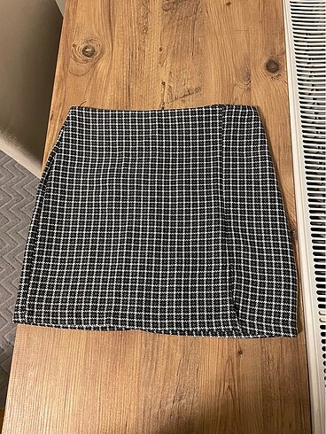 Kareli mini yırtmaçlı etek