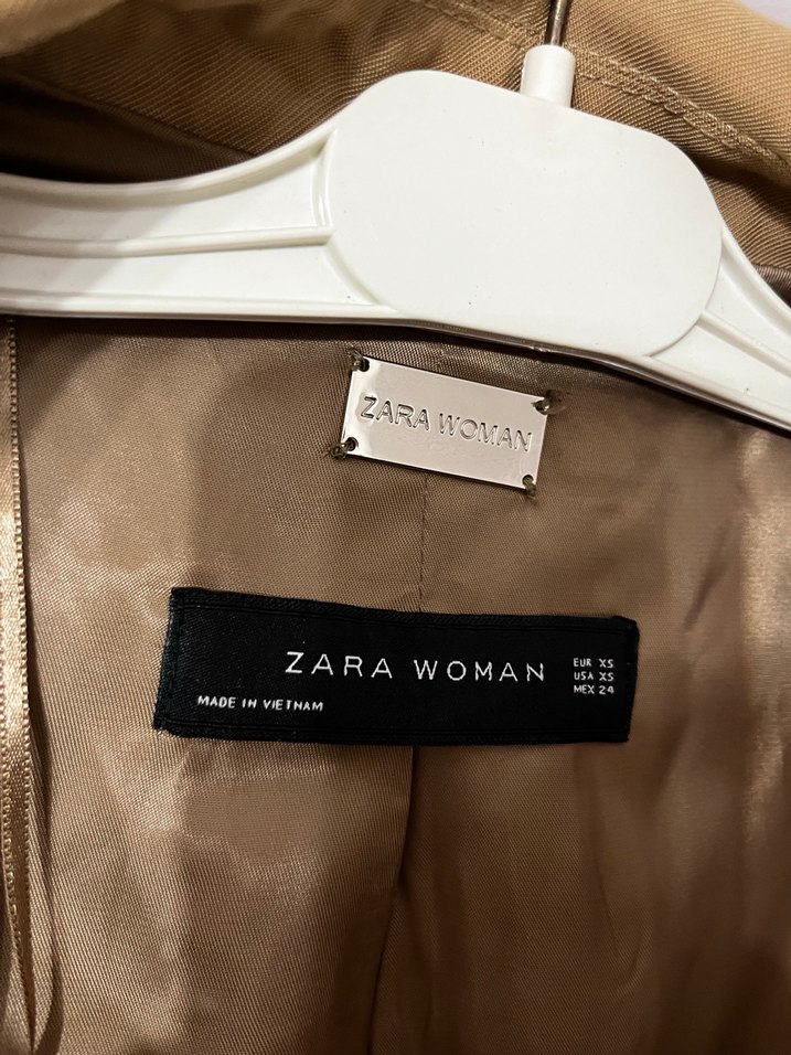 ZARA Kadın Bej Uzun Düğmeli Trençkot - Görsel 3