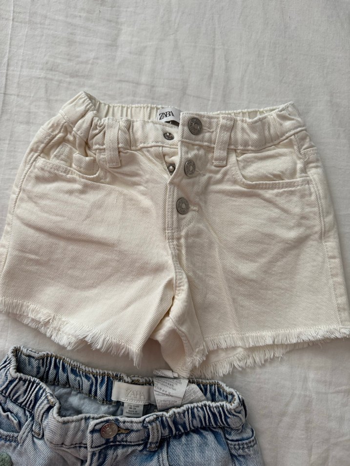 Nakışlı Beyaz ve Kiraz Desenli Denim Şort - Görsel 5