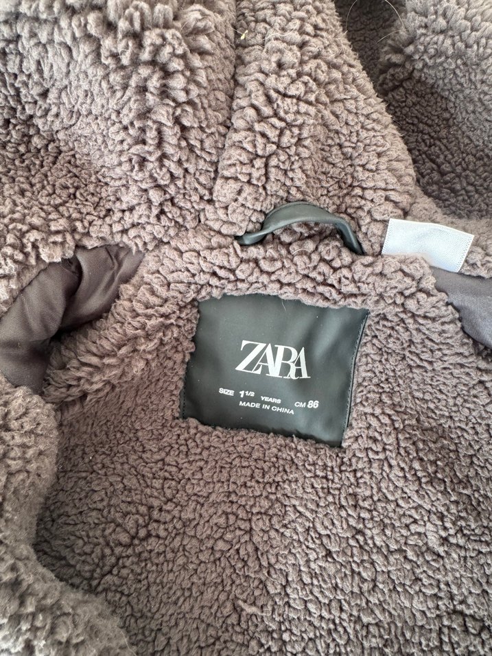 Siyah Kürklü Çocuk Mont - Görsel 4