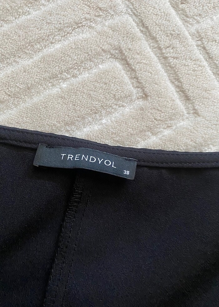 Siyah Kalp Yaka Bluz - Görsel 3