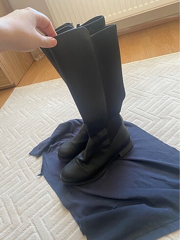 Kadın  Siyah Lastik Detaylı Çizme - Görsel 5