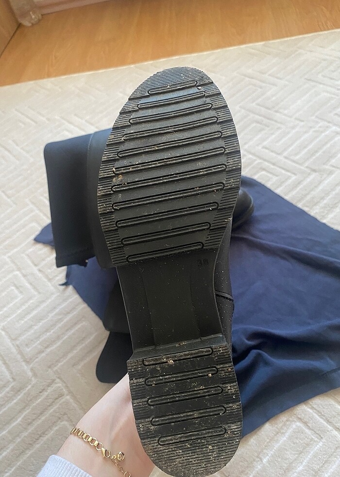 Kadın  Siyah Lastik Detaylı Çizme - Görsel 2