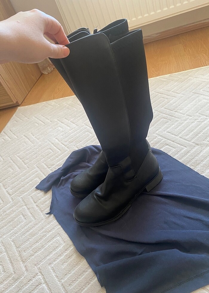 Kadın  Siyah Lastik Detaylı Çizme - Görsel 5