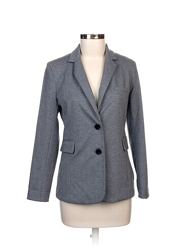 Stradivarius Blazer %70 İndirimli.