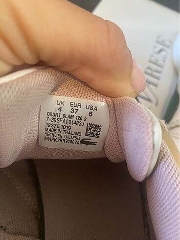 37 Beden beyaz Renk Orjinal Lacoste