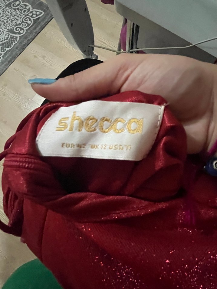 Kırmızı simli abiye - Görsel 4