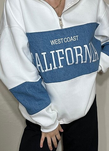 Mint! CALİFORNİA OVERSİZE NAKIŞ BASKILI ŞARDONLU 3 İPLİK DİK YAKA FERM