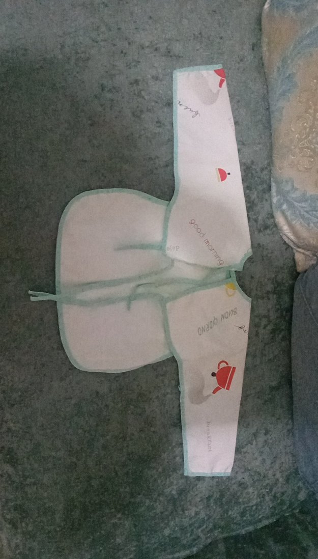 Uzun Kollu Bebek Önlüğü Pastel Desenli - Görsel 2