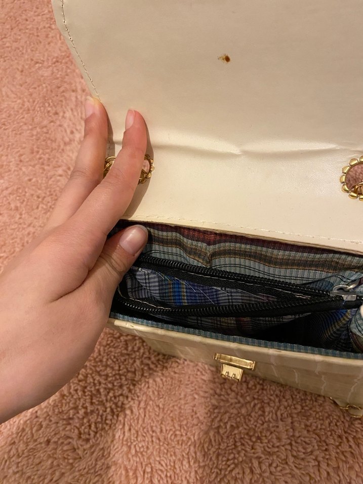 Bej Yılan Baskılı Zincir Detaylı Deri Çanta - Görsel 4