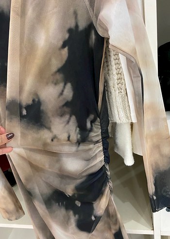 Uzun Kollu Batik Desenli Uzun Elbise - Görsel 2