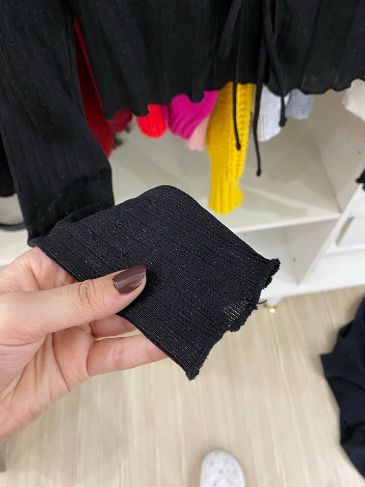 Siyah Pilili Halter Yaka Strappy Bluz - Görsel 4