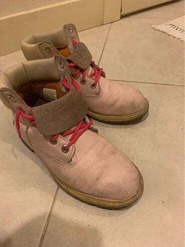 Pembe Tmberland bot