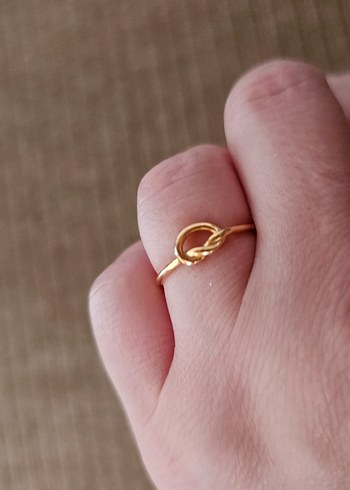 Beden Kadın Altın Renkli Minimalist Elastik Yüzük