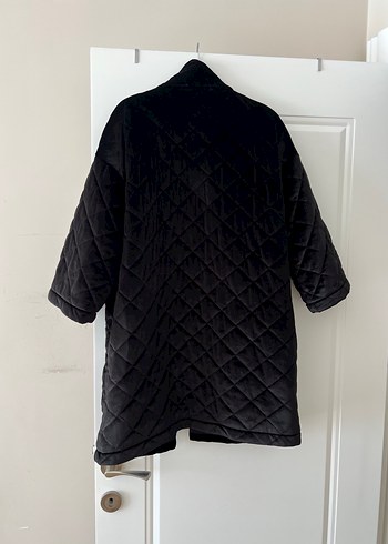 kadife Düğmeli Siyah Kadın Midi Ceket - Görsel 3