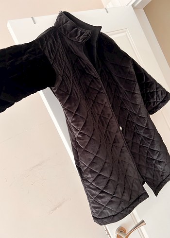 kadife Düğmeli Siyah Kadın Midi Ceket - Görsel 2