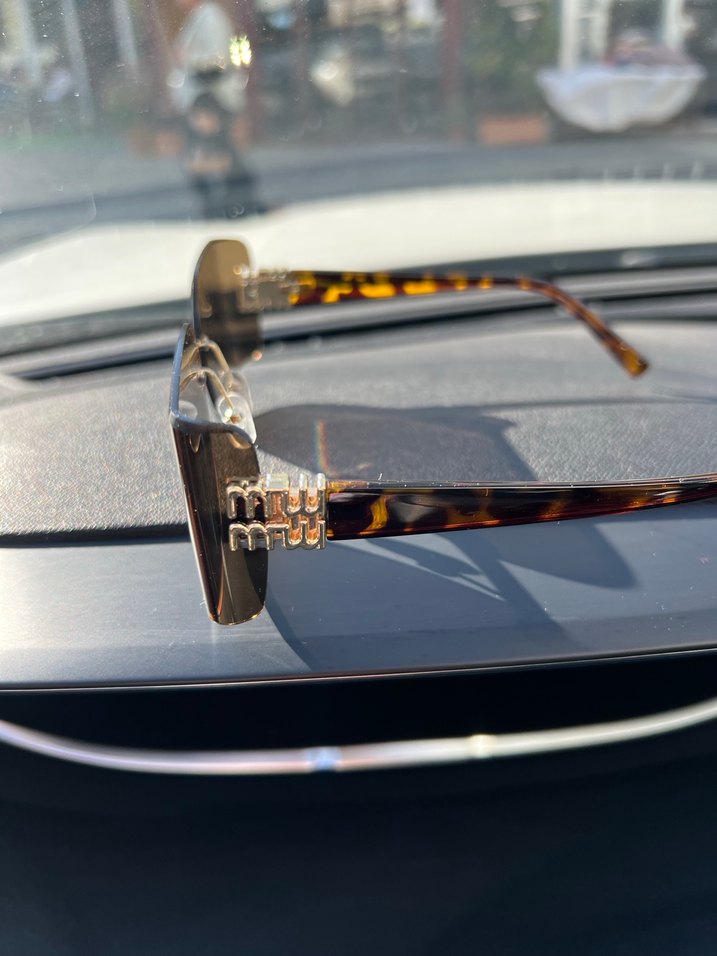 sıfır miu miu replika..Klasik Şıklık Kahverengi Tokalı gözlük - Görsel 4