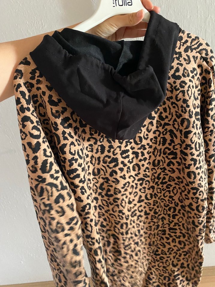 Leopar Desenli Kapüşonlu Kadın Sweatshirt - Görsel 4