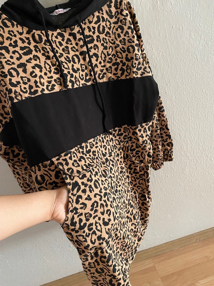 Leopar Desenli Kapüşonlu Kadın Sweatshirt - Görsel 3