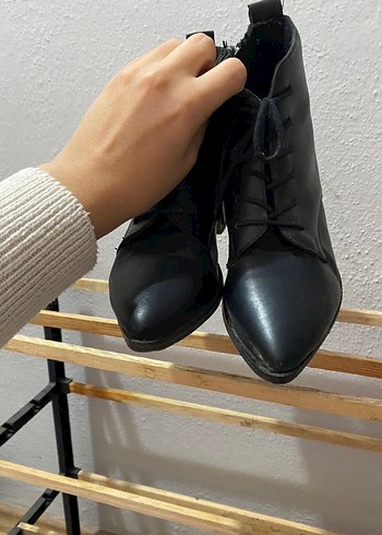 Siyah Deri Blok Topuklu Kadın Bot - Görsel 2