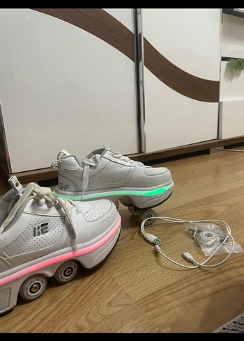 Sportive Beyaz Bağcıklı Paten Ayakkabı