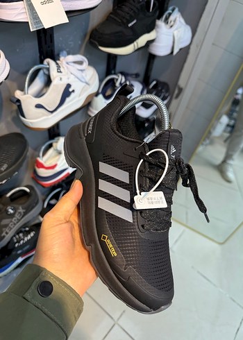 Orijinal ithal Adidas Tereks her beden mevcuttur - Görsel 3
