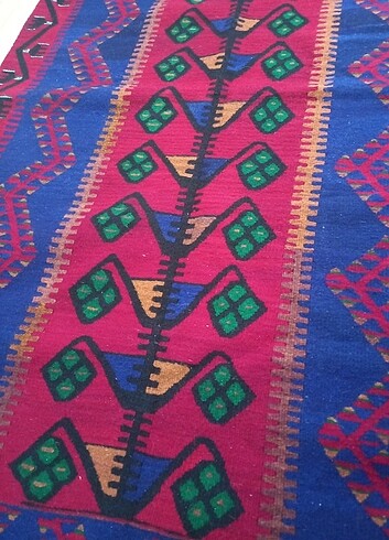 Beden lacivert Renk Yün ipten el dokuma en az 50 yıllık hiç kullanılmamış kilim