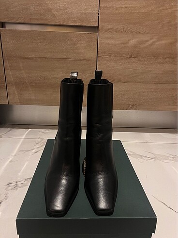 George Hogg topuklu bot - Görsel 6