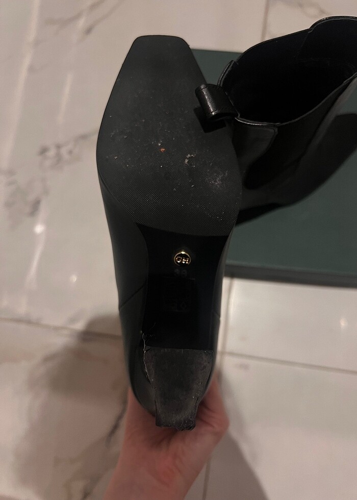 George Hogg topuklu bot - Görsel 3