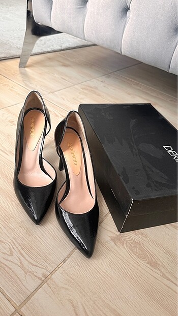 37 Beden Derimod stiletto