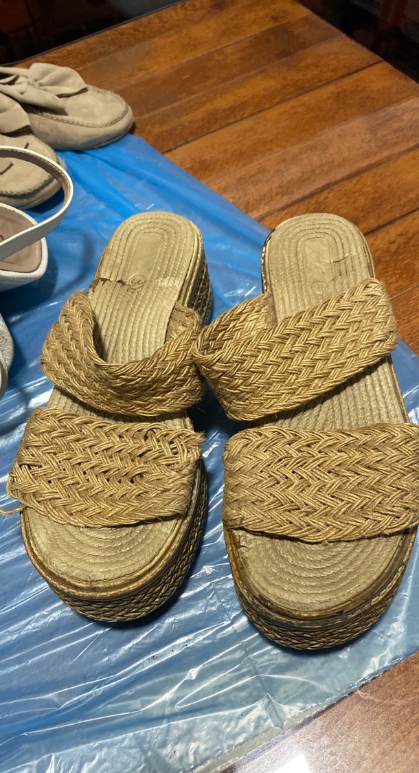 Bej Pileli Dolgu Topuklu Kadın Sandalet - Görsel 2