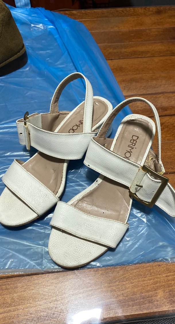 Beyaz Tokalı Blok Topuk Kadın Sandalet - Görsel 2