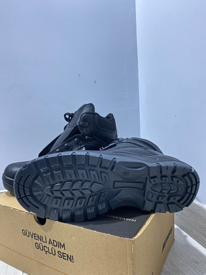 Erkek Bot - Görsel 5