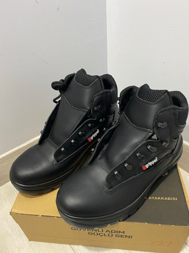 Erkek Bot - Görsel 3