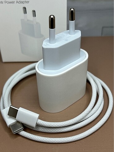 iPhone 15 Orjinal Sarj Alet 1 Aylık