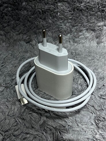 iPhone Orjinal Şarj Aleti Çok Yeni 20W