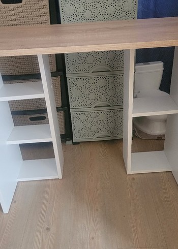Diğer Beyaz Raflı Dekoratif Masa