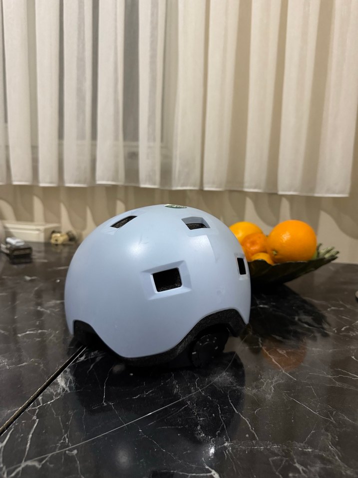 Gri Beyaz Biker Motosiklet Kaskı Velcro - Görsel 2