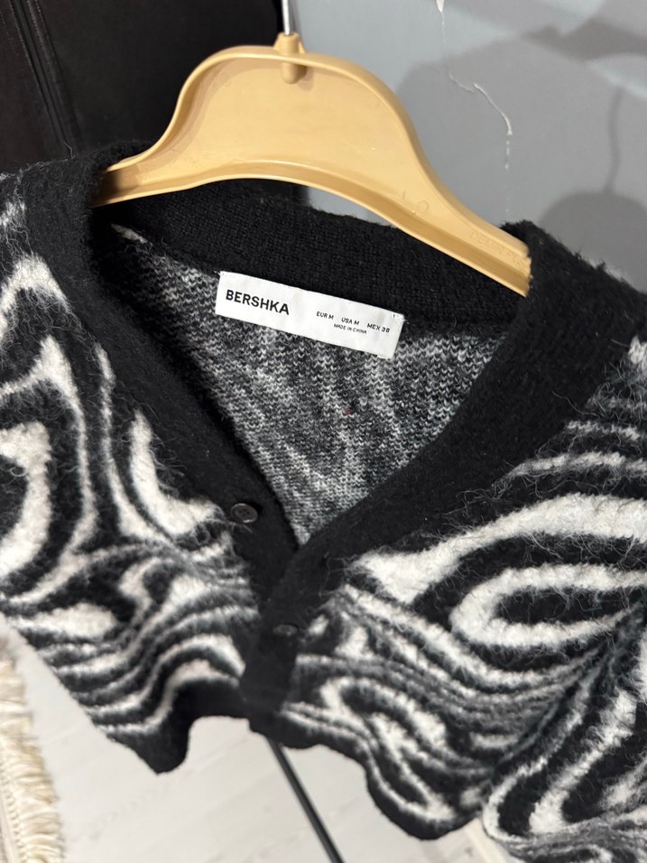 Siyah Beyaz Zebra Desenli hırka - Görsel 2