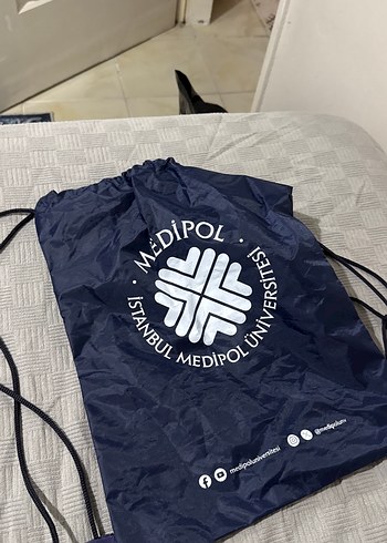 Diğer Medipol İstanbul Sehirli Lacivert Cizgi Canta